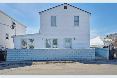 76 Railroad Ave #1, Salisbury, MA 01952 - Photo 2