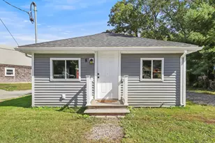 8 10th Ave, Halifax, MA 02338 - Photo 1