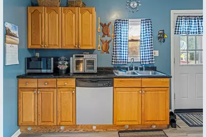 19 Chapel St, Warren, MA 01092 - Photo 8