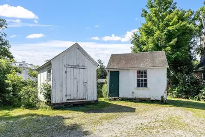 4 Townsend St, Pepperell, MA 01463 - Photo 8