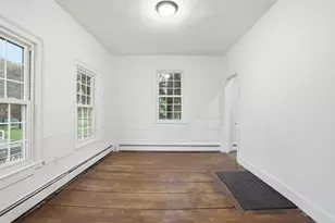 4 Townsend St, Pepperell, MA 01463 - Photo 10