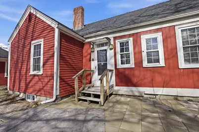 4 Townsend St, Pepperell, MA 01463 - Photo 2