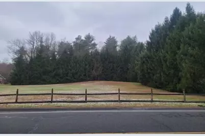 75 Lee St, East Longmeadow, MA 01028 - Photo 2