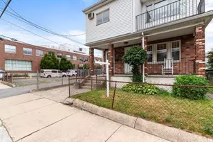 131 Yale St, Medford, MA 02155 - Photo 4