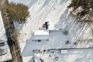 86 Elm St, Swansea, MA 02777 - Photo 2