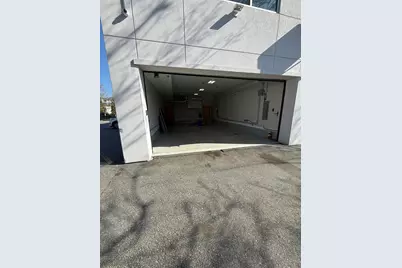 586 Pleasant #8, Watertown, MA 02472 - Photo 2