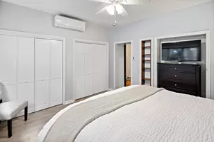 41 Warren Ave, Boston, MA 02116 - Photo 16