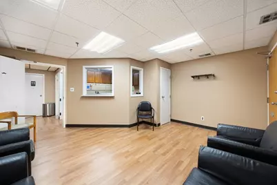 1795 Main St #206, Springfield, MA 01103 - Photo 8