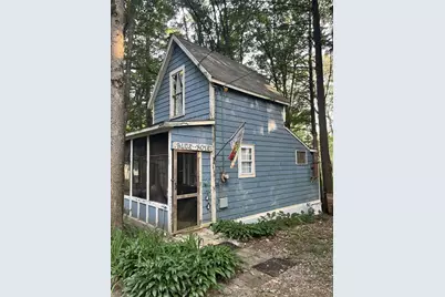 2 Merrill Ave, Hamilton, MA 01982 - Photo 1