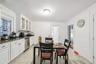 23 Plain St, Taunton, MA 02780 - Photo 4