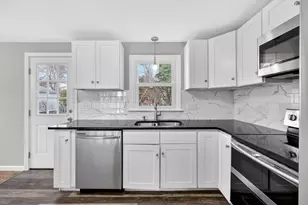 299 Fuller St, Ludlow, MA 01056 - Photo 10