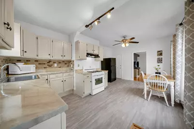 65 S Pleasant St #B, Haverhill, MA 01835 - Photo 2