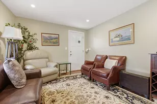 10 Lawrence St, Boston, MA 02129 - Photo 10