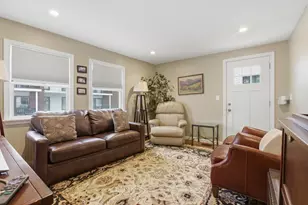 10 Lawrence St, Boston, MA 02129 - Photo 6