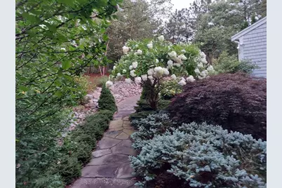 34 Polaris Dr, Mashpee, MA 02649 - Photo 4