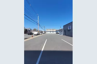 60 Foster St, Peabody, MA 01960 - Photo 2