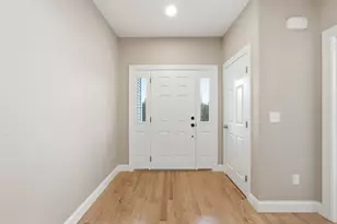18 Lakeshore Dr, Douglas, MA 01516 - Photo 6
