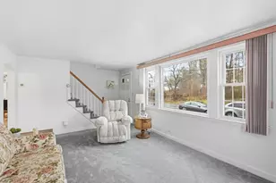 9 Anna St, Chelmsford, MA 01863 - Photo 10