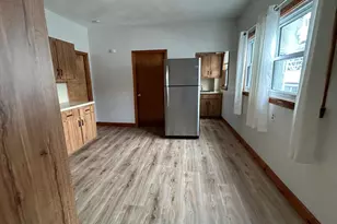 9 Starbird St, Malden, MA 02148 - Photo 2