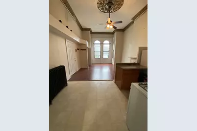 14 Monument Square #1-1, Boston, MA 02129 - Photo 2