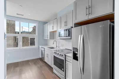 136 Babcock St #402, Brookline, MA 02446 - Photo 2