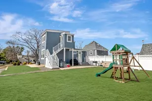 10 Oak St, Saugus, MA 01906 - Photo 22