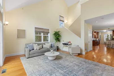 38 Courtyard Pl, Lexington, MA 02420 - Photo 4