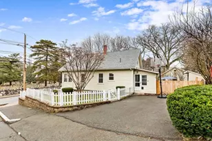 301 Forest St, Malden, MA 02148 - Photo 30