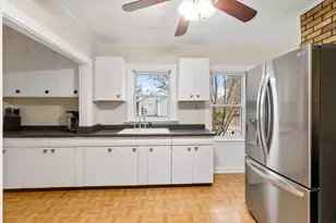 301 Forest St, Malden, MA 02148 - Photo 16