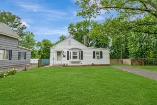 69 Appleton St, Saugus, MA 01906 - Photo 2
