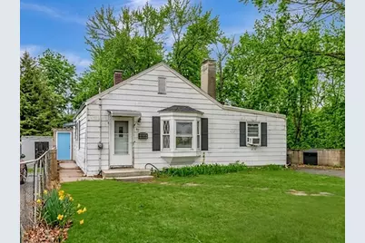 69 Appleton St, Saugus, MA 01906 - Photo 2