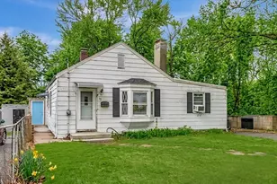 69 Appleton St, Saugus, MA 01906 - Photo 2