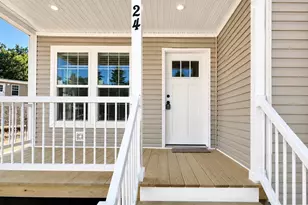 24 Pinrock Dr, Sturbridge, MA 01566 - Photo 1