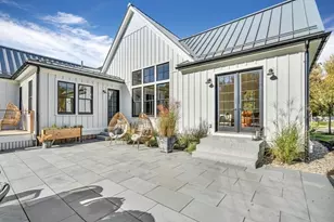 22 Hatch Farm Ln, Concord, MA 01742 - Photo 2