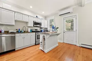 13 Telegraph St, Boston, MA 02127 - Photo 12