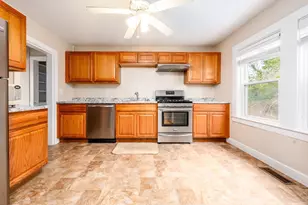 84 Bearses Way, Barnstable, MA 02601 - Photo 4