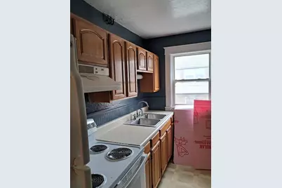 146 Charlton St #1, Southbridge, MA 01550 - Photo 4