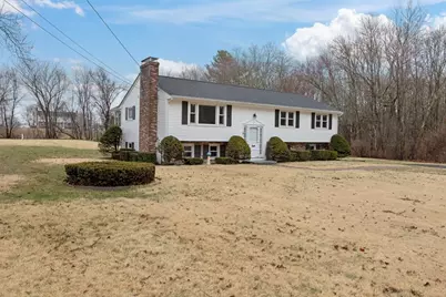 6 Myrtle St, Mendon, MA 01756 - Photo 2