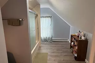 28 Peck St, Attleboro, MA 02703 - Photo 8