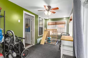 40 Frederick St, North Adams, MA 01247 - Photo 18