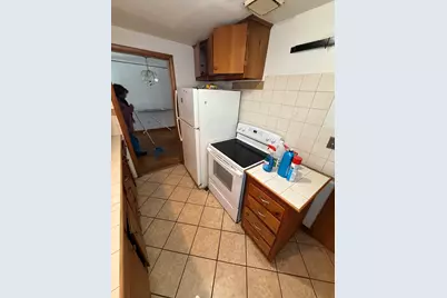 137 Carnavon Cir, Springfield, MA 01109 - Photo 18