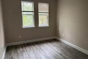 34 Sumner Ave, Springfield, MA 01108 - Photo 4