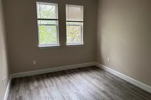 34 Sumner Ave, Springfield, MA 01108 - Photo 4