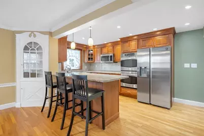 76 Clearwater Dr, Boston, MA 02126 - Photo 4