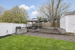 76 Clearwater Dr, Boston, MA 02126 - Photo 30