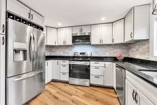 126 Merrimac, Newburyport, MA 01950 - Photo 2