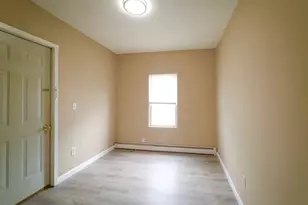 25 Oakland Ave, Everett, MA 02149 - Photo 6