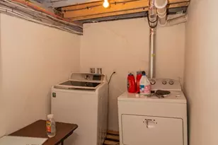 26 Vinson St, Worcester, MA 01605 - Photo 10