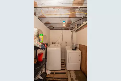 26 Vinson St, Worcester, MA 01605 - Photo 24