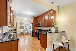 38 Courtyard Pl, Lexington, MA 02420 - Photo 8